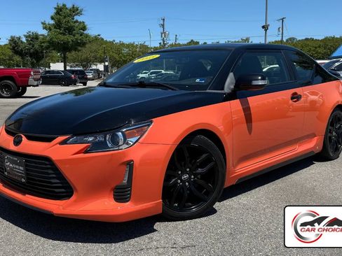 Used 2015 Scion tC FWD image 1