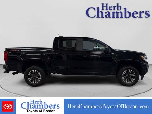 Used 2022 Chevrolet Colorado Z71 AWD/4WD image 12