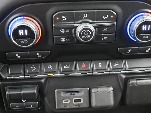 Used 2021 Chevrolet Silverado 1500 LT w/ All Star Edition Plus image 16