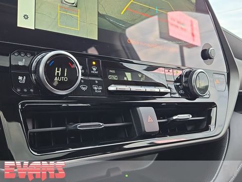 New 2026 Toyota Highlander Limited image 10