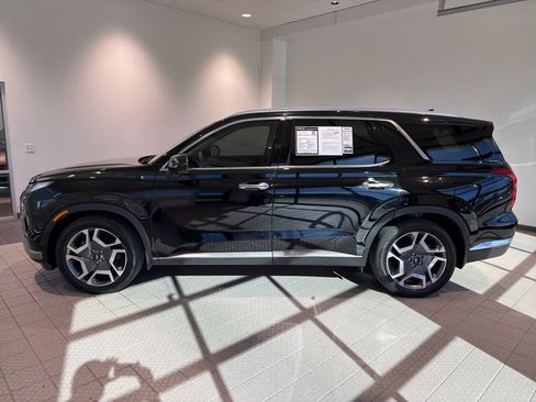 Used 2024 Hyundai Palisade Limited image 2
