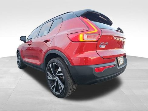 Used 2021 Volvo XC40 T5 R-Design w/ Advanced Package image 15