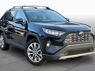 Used 2019 Toyota RAV4 Limited w/ Cold Weather Package FWD video 3