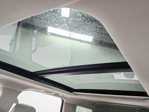 Used 2025 Ford Expedition Active RWD image 24
