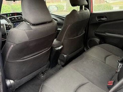 Used 2022 Toyota Prius LE image 21