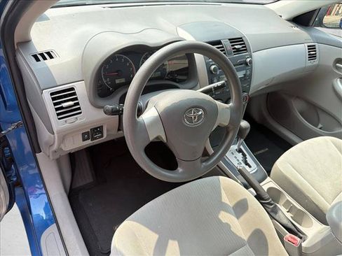 Used 2010 Toyota Corolla LE FWD image 14