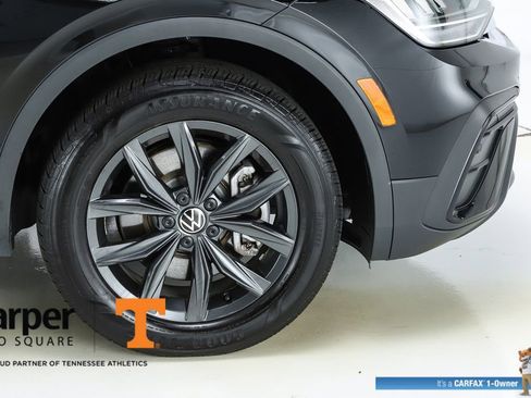Used 2024 Volkswagen Tiguan SE image 14