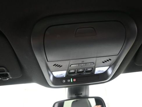 Certified 2023 Buick Enclave Essence w/ Experience Buick Package FWD image 12