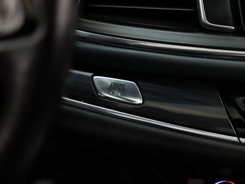 Used 2022 Buick Enclave Essence w/ Experience Buick Package image 17