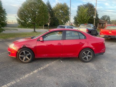 Used 2010 Volkswagen Jetta S image 5