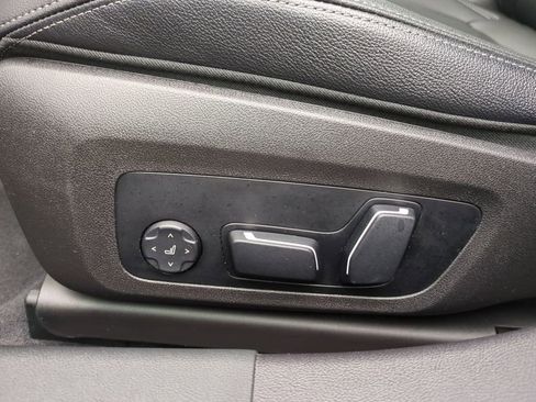 Used 2024 BMW 330i Sedan image 20