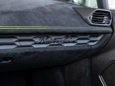 Used 2022 Lamborghini Huracan STO RWD image 28