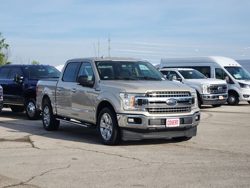 Used 2018 Ford F150 XLT w/ Equipment Group 302A Luxury RWD image 3
