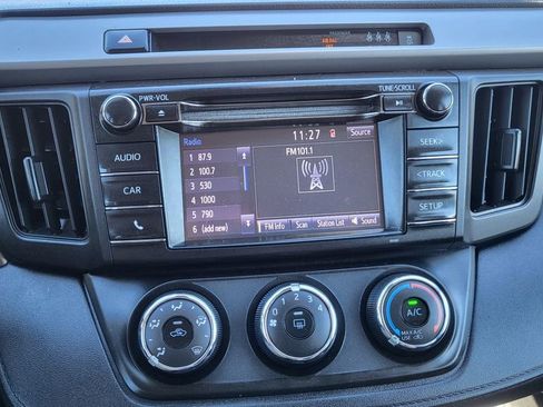 Used 2017 Toyota RAV4 LE image 30