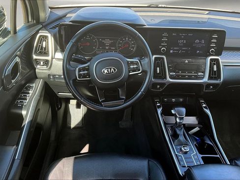 Used 2021 Kia Sorento S image 10