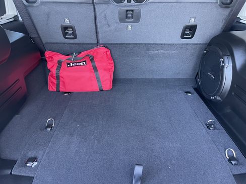 New 2026 Jeep Wrangler Unlimited Rubicon image 23