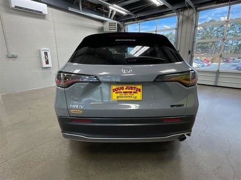 Used 2025 Honda HR-V Sport image 4