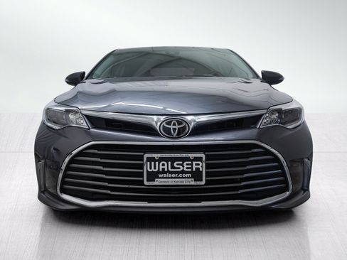 Used 2017 Toyota Avalon Limited w/ Protection Package FWD image 2