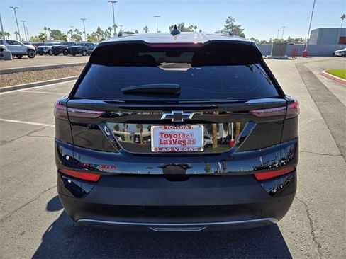 Used 2023 Chevrolet Bolt EUV LT w/ Convenience Package image 5