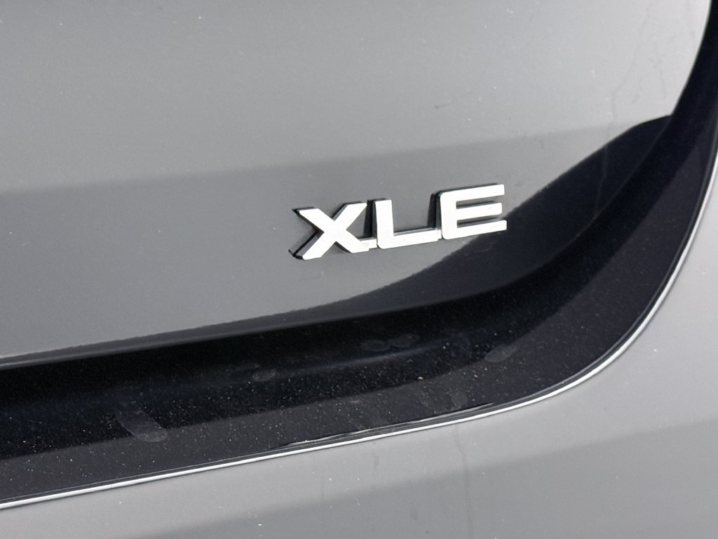 Certified 2026 Toyota Highlander XLE AWD/4WD image 12