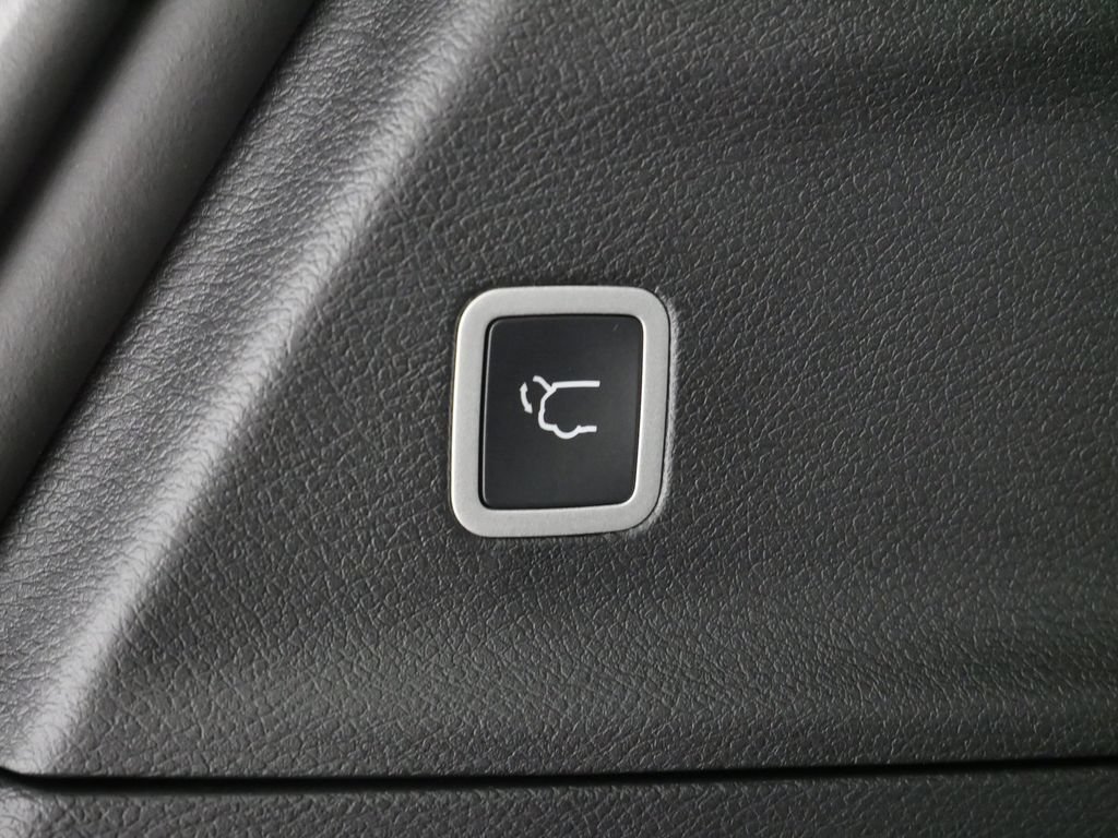New 2026 Chrysler Pacifica Select AWD/4WD image 24