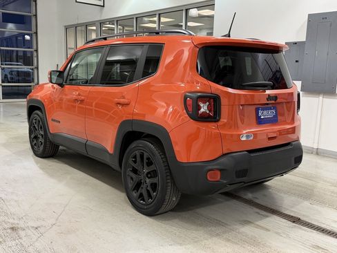 Used 2018 Jeep Renegade Altitude image 6