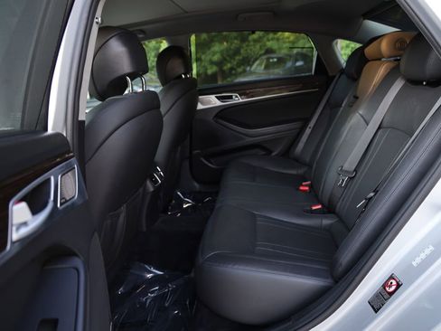 Used 2018 Genesis G80 3.8 w/ Option Group 02 image 19