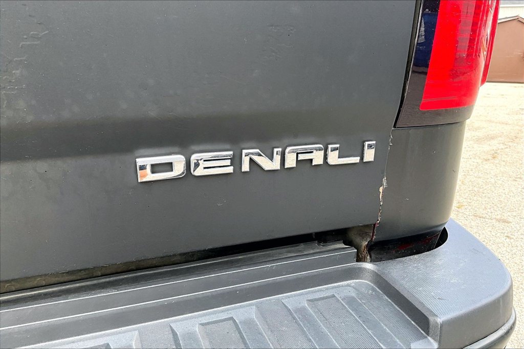 Used 2016 GMC Sierra 2500 Denali w/ Driver Alert Package AWD/4WD image 24