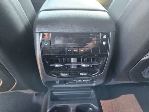 Used 2023 Jeep Grand Cherokee L Laredo AWD/4WD image 10