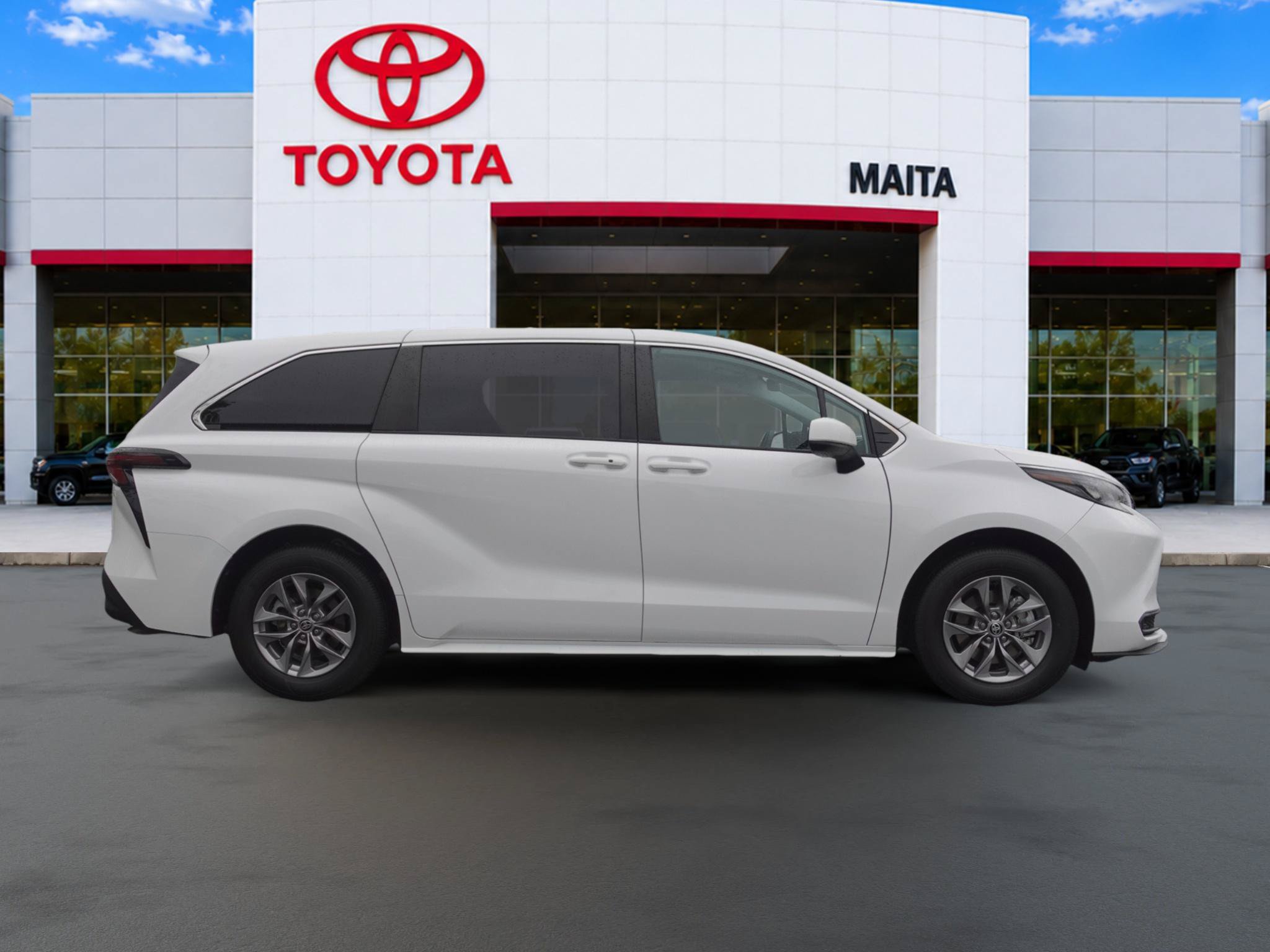 Certified 2025 Toyota Sienna LE FWD image 2