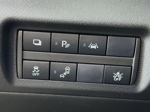 Used 2024 Nissan Kicks S image 16