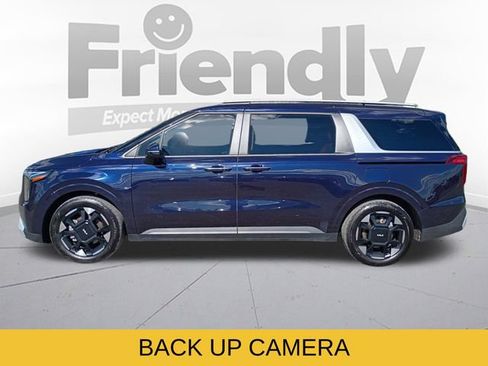 Used 2025 Kia Carnival EX FWD image 8