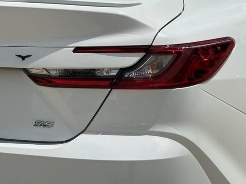 Used 2025 Toyota Camry SE FWD image 7