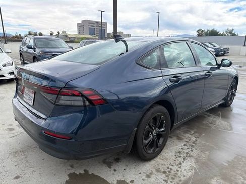 Used 2025 Honda Accord SE image 2