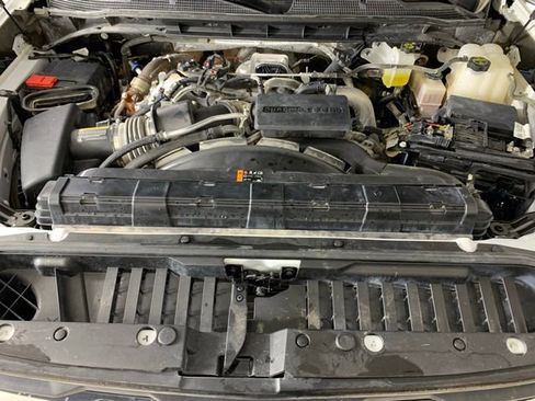 Used 2024 Chevrolet Silverado 2500 LT AWD/4WD image 33