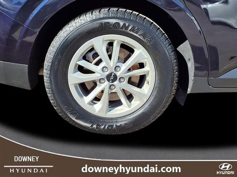 Used 2024 Kia Carnival LX image 6