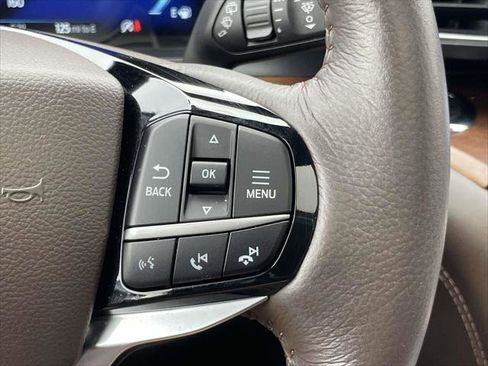 Used 2022 Ford Explorer King Ranch w/ Premium Technology Package image 23