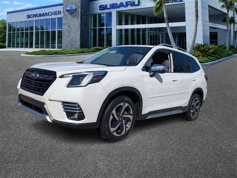 Used 2022 Subaru Forester Touring image 3