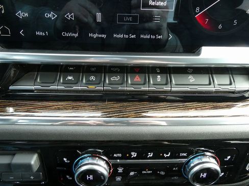 Certified 2024 GMC Sierra 1500 Elevation image 30