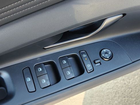 New 2025 Hyundai Elantra Sport image 21