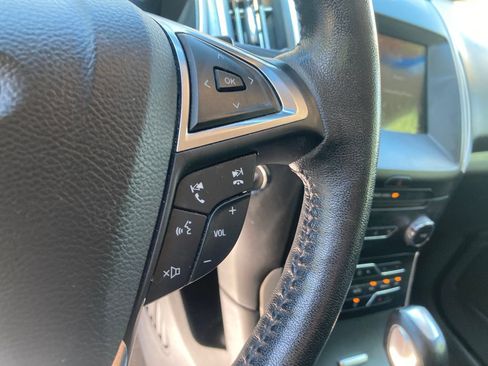 Used 2018 Ford Edge SEL w/ Equipment Group 201A AWD/4WD image 44