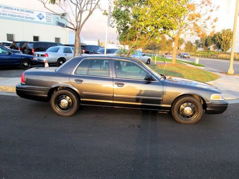 Used 2010 Ford Crown Victoria Police Interceptor RWD image 4