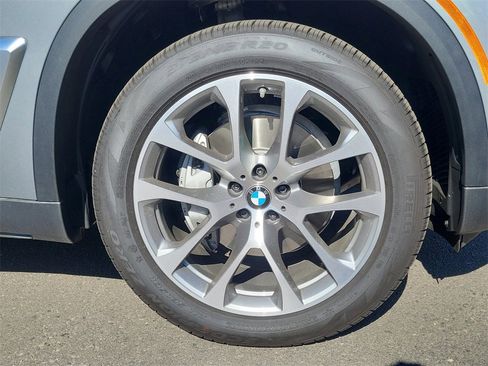 New 2026 BMW X5 xDrive40i w/ Climate Comfort Package image 11