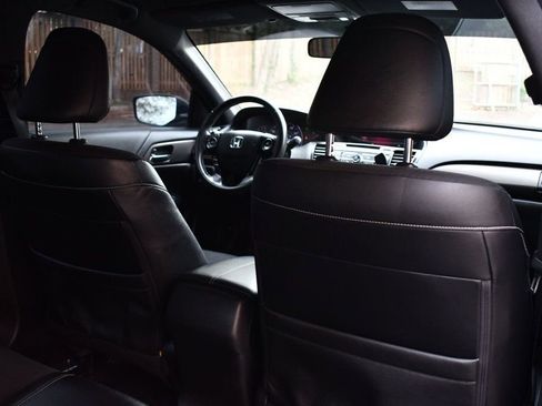 Used 2017 Honda Accord Sport image 25