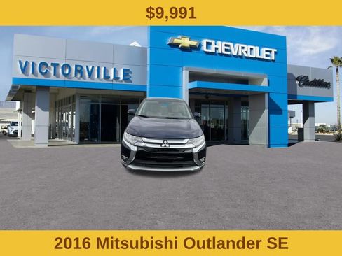 Used 2016 Mitsubishi Outlander SE FWD image 2