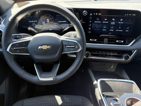 New 2026 Chevrolet Equinox LT image 12