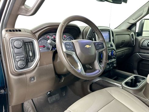 Used 2020 Chevrolet Silverado 2500 LTZ w/ LTZ Texas Edition RWD image 9