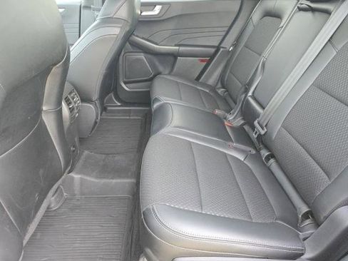 Certified 2025 Ford Escape SE FWD image 10
