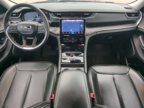 Used 2024 Jeep Grand Cherokee L Limited AWD/4WD image 23