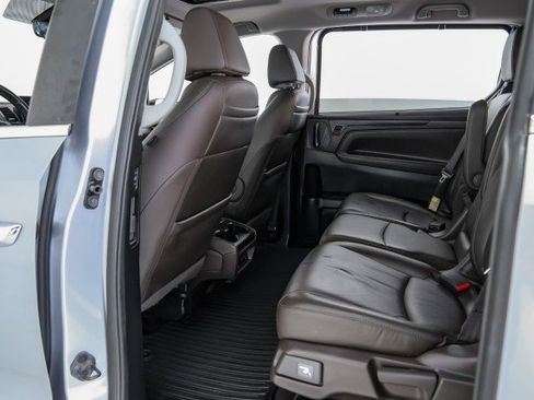 Used 2019 Honda Odyssey Touring image 38